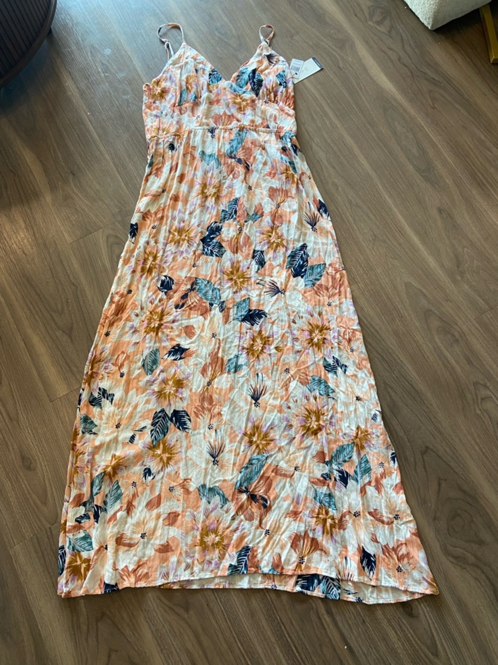 Floral RipCurl  V-Neck Maxi Dress in Peach Pink